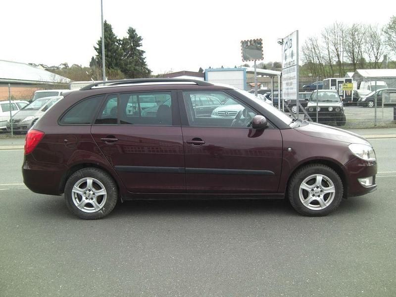 Gebraucht Skoda Fabia 69 PS (50 kW) 2013 Rot Kombi