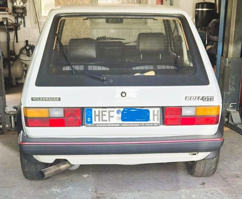 Gebraucht VW Golf I GTI 150 PS (110 kW) 1982 Weiß Kleinwagen