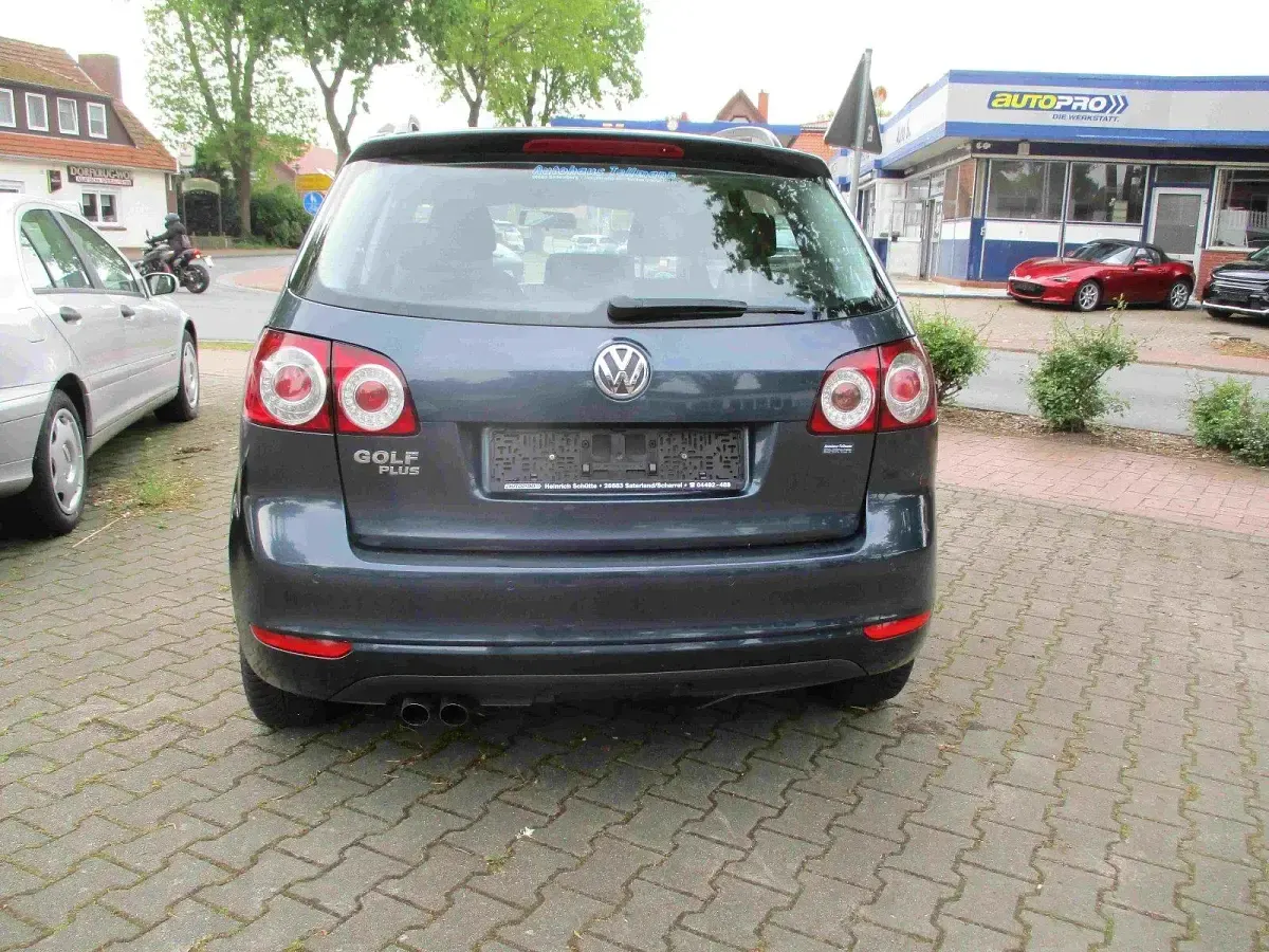 Używany VW Golf Trendline 110 KM (80 kW) 2009 Niebieski Minivan