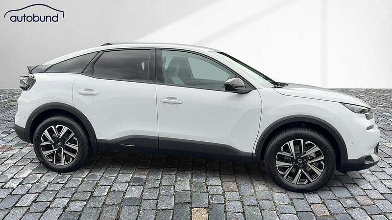 Neu Citroën C4 131 PS (96 kW) 2025 Weiss / okenitweiss SUV