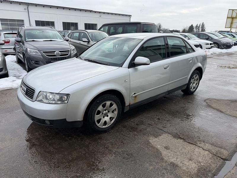 Gebraucht Audi A4 131 PS (96 kW) 2002 Silber Limousine