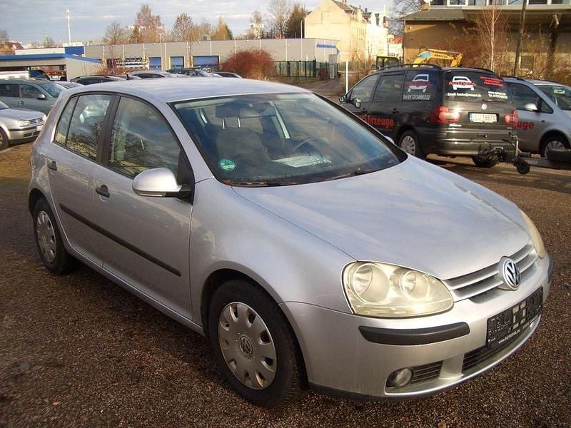 Gebraucht VW Golf IV Trendline 102 PS (75 kW) 2005 Silber Limousine