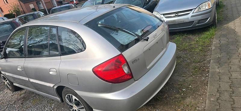Gebraucht Kia Rio 101 PS (74 kW) 2005 Silber Kombi