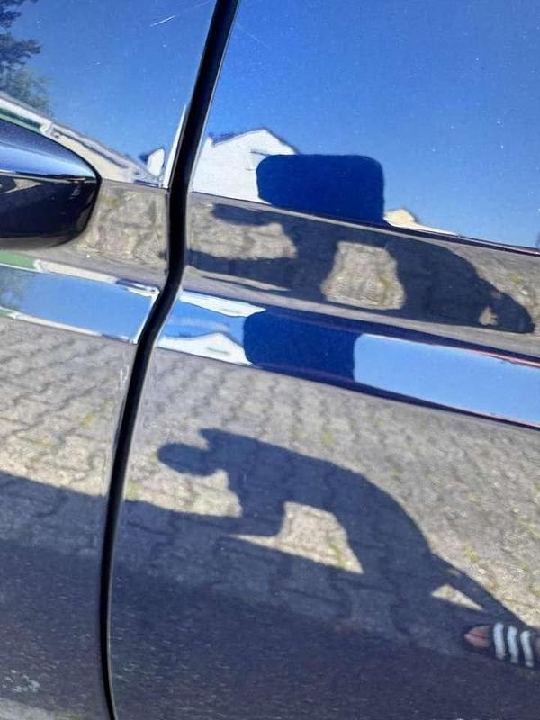 Blau Gebraucht 2021 VW Touran United Van / Kleinbus | 23.999 € (Guter Preis) - Bild 1/4