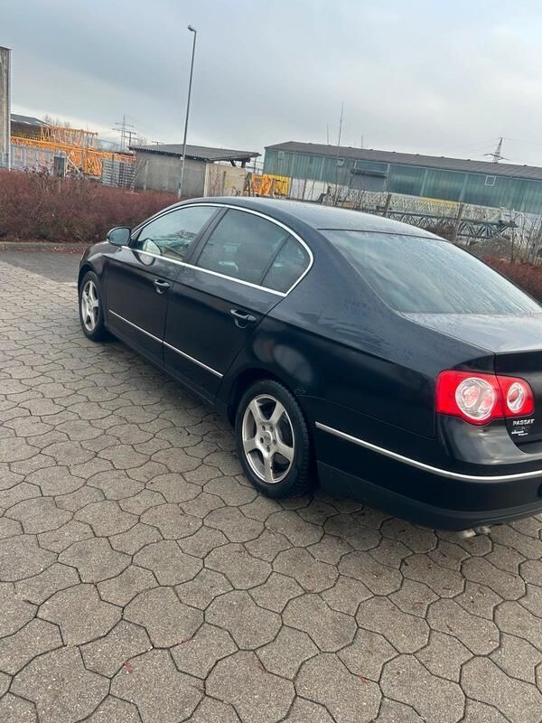 Schwarz Gebraucht 2006 VW Passat Limousine | 2.200 € (Guter Preis) - Bild 1/4