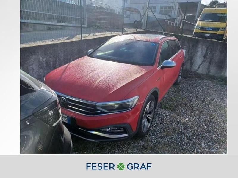 Tornadorot Gebraucht 2023 VW Passat Alltrack Kombi | 35.650 € (Fairer Preis) - Bild 1/4
