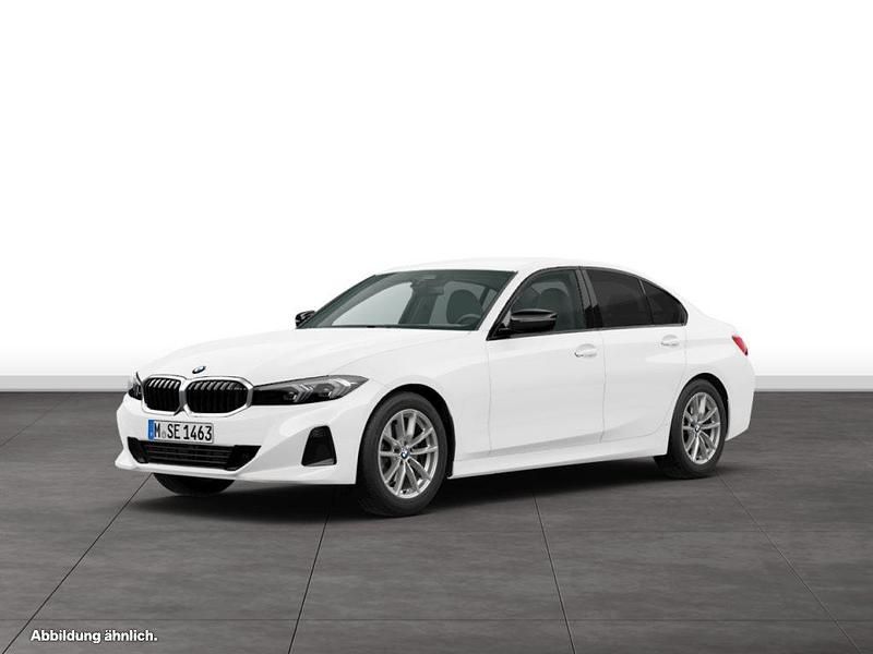 Weiß Gebraucht 2024 BMW 318 Limousine | 34.280 € (Fairer Preis) - Bild 1/4