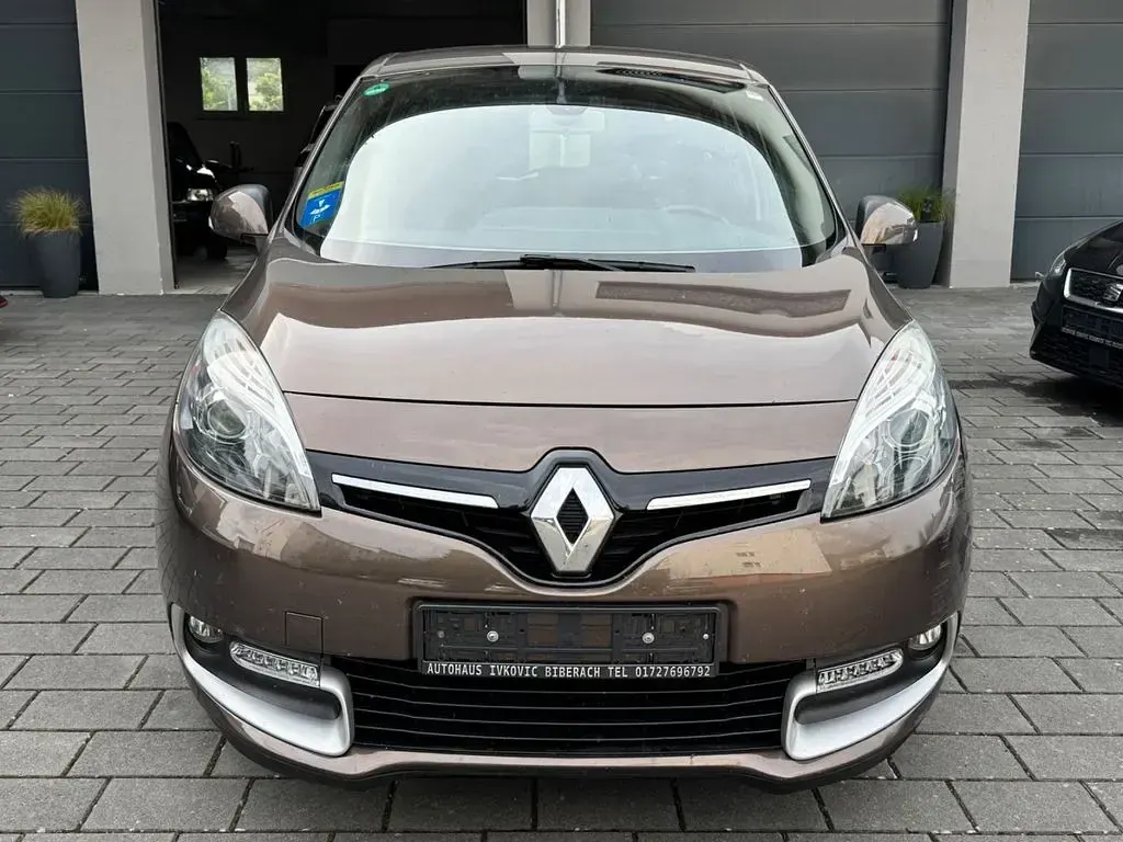 Gebraucht Renault Scénic III Initiale Paris 116 PS (85 kW) 2014 Braun Limousine