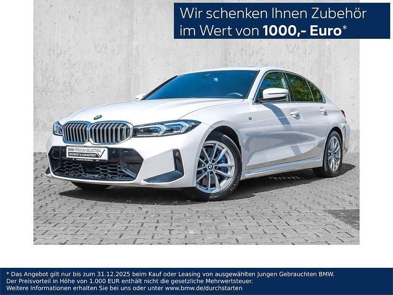 Weiß Gebraucht 2024 BMW 330 M Sport Limousine | 42.880 € (Guter Preis) - Bild 1/4