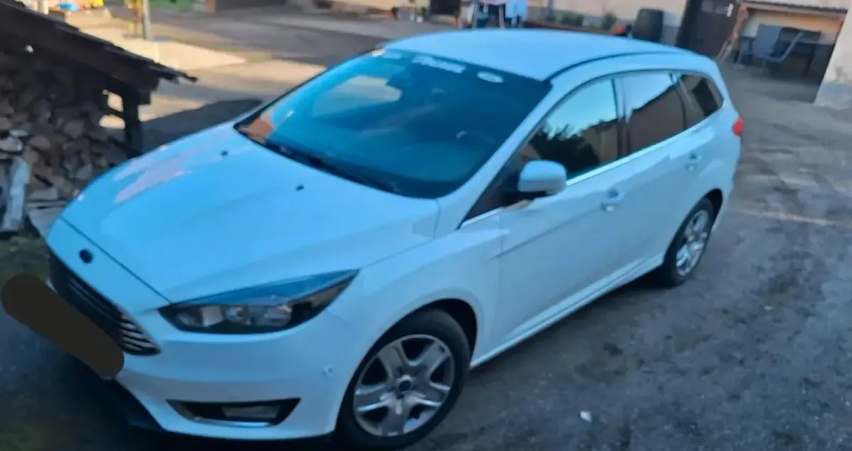 Używany Ford Focus 125 KM (91 kW) 2017 Biały Kombi