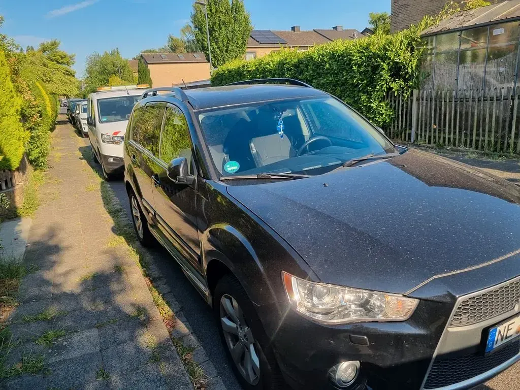 Gebraucht Mitsubishi Outlander 147 PS (108 kW) 2012 Schwarz SUV