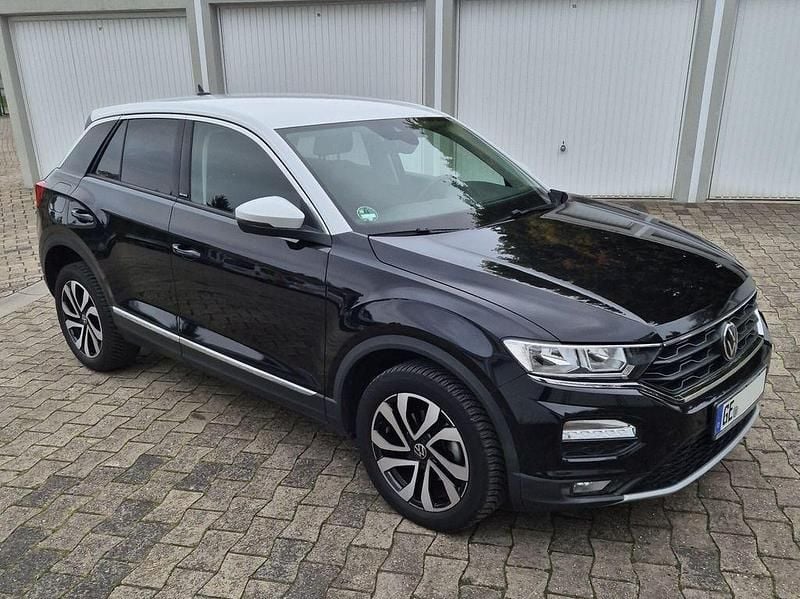 Schwarz Gebraucht 2021 VW T-Roc Active SUV | 21.900 € (Superpreis) - Bild 1/4
