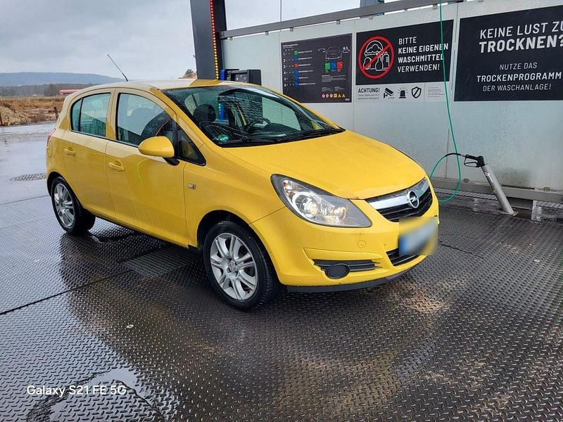 Gebraucht Opel Corsa Innovation 75 PS (55 kW) 2008 Gelb Kleinwagen