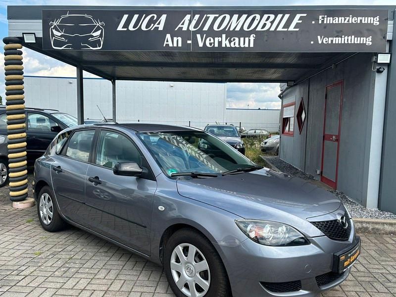 Grau Gebraucht 2005 Mazda 3 Comfort Limousine | 3.999 € (Teuer) - Bild 1/4