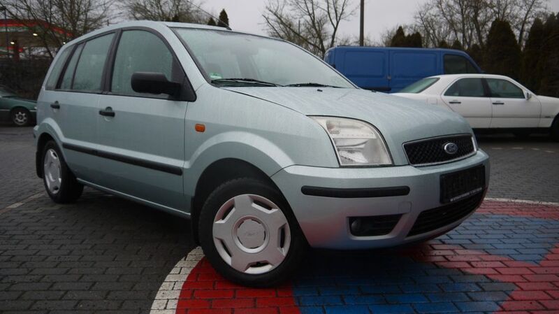 Grün Gebraucht 2003 Ford Fusion Van / Kleinbus | 2.250 € (Fairer Preis) - Bild 1/4