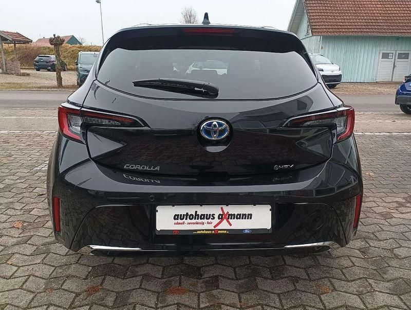 Neu Toyota Corolla 140 PS (102 kW) 2025 Schwarz Limousine