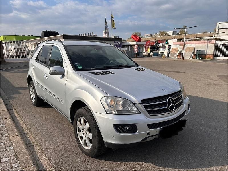 Gebraucht Mercedes ML280 190 PS (139 kW) 2007 Silber SUV