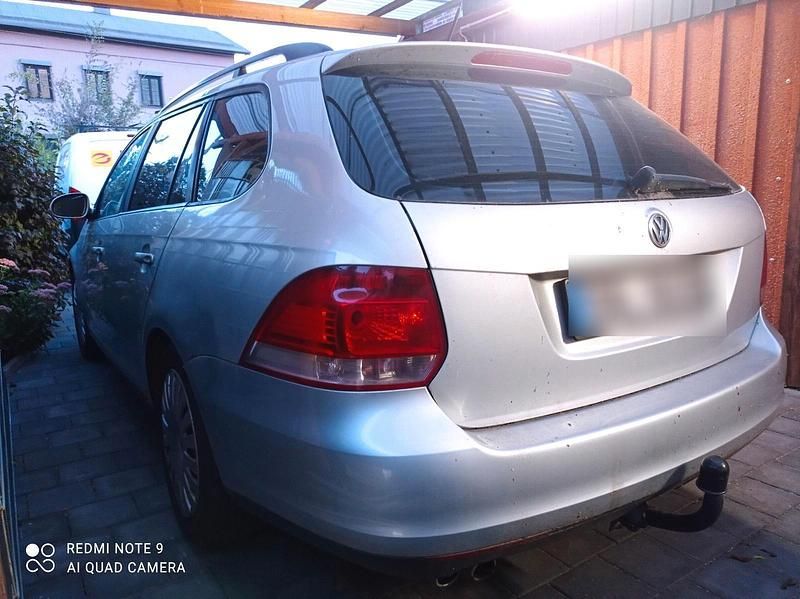 Gebraucht VW Golf V 105 PS (77 kW) 2008 Silber Kombi
