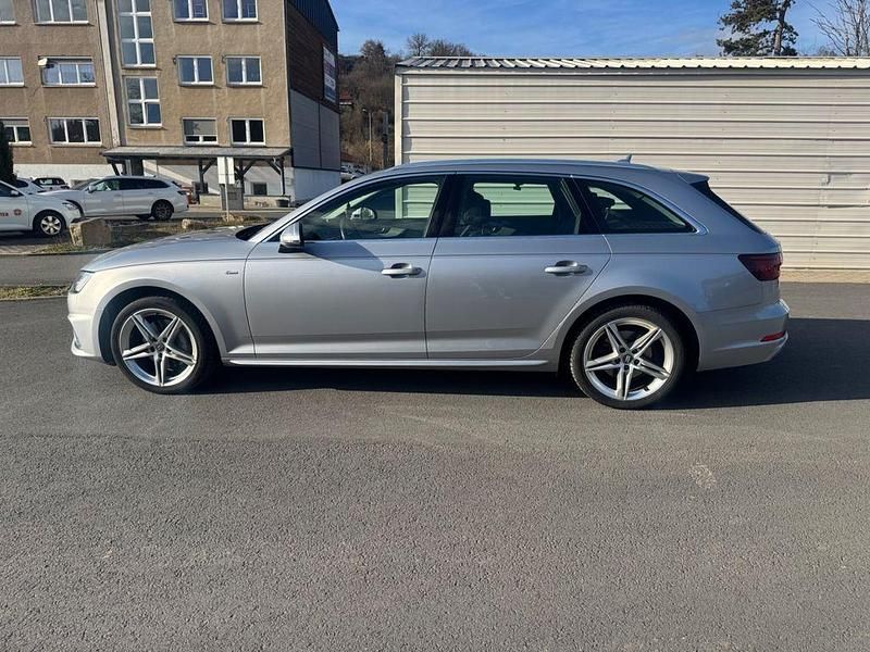 Gebraucht Audi A4 S-Line 190 PS (139 kW) 2019 Silber Kombi