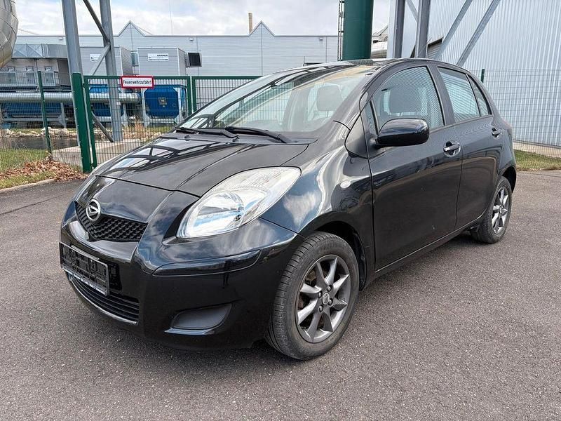 Gebraucht Daihatsu Charade 99 PS (72 kW) 2011 Schwarz Limousine