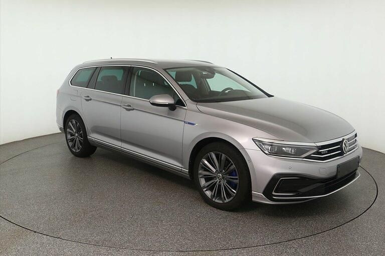 Pyrit silber Gebraucht 2020 VW Passat GTE Kombi | 22.260 € (Fairer Preis) - Bild 1/4
