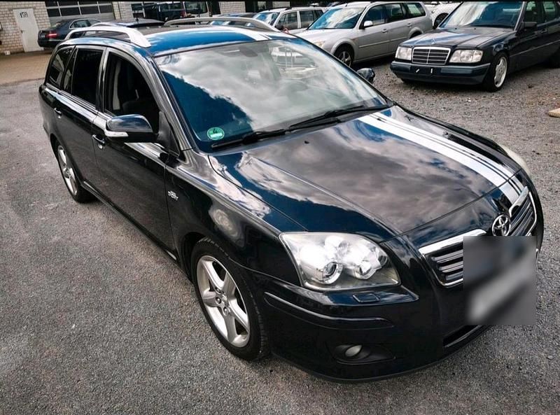 Schwarz Gebraucht 2006 Toyota Avensis Kombi | 2.250 € (Fairer Preis) - Bild 1/4