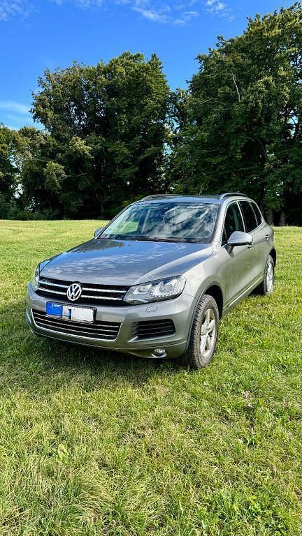 Grau Gebraucht 2014 VW Touareg SUV | 11.700 € (Guter Preis) - Bild 1/4