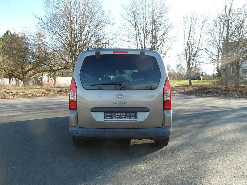 Gebraucht Citroën Berlingo 114 PS (83 kW) 2013 Braun Van / Kleinbus