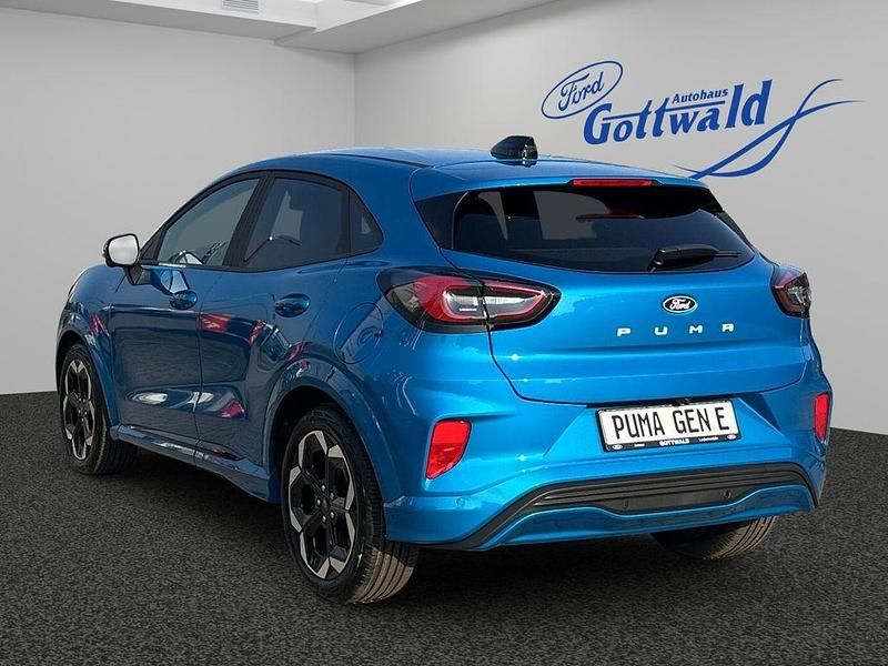 Neu Ford Puma Gen-E Premium 124 kW (169 PS) 2025 Digital aqua blue SUV