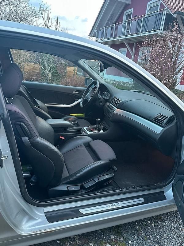 Gebraucht BMW 320 150 PS (110 kW) 2000 Silber Coupé