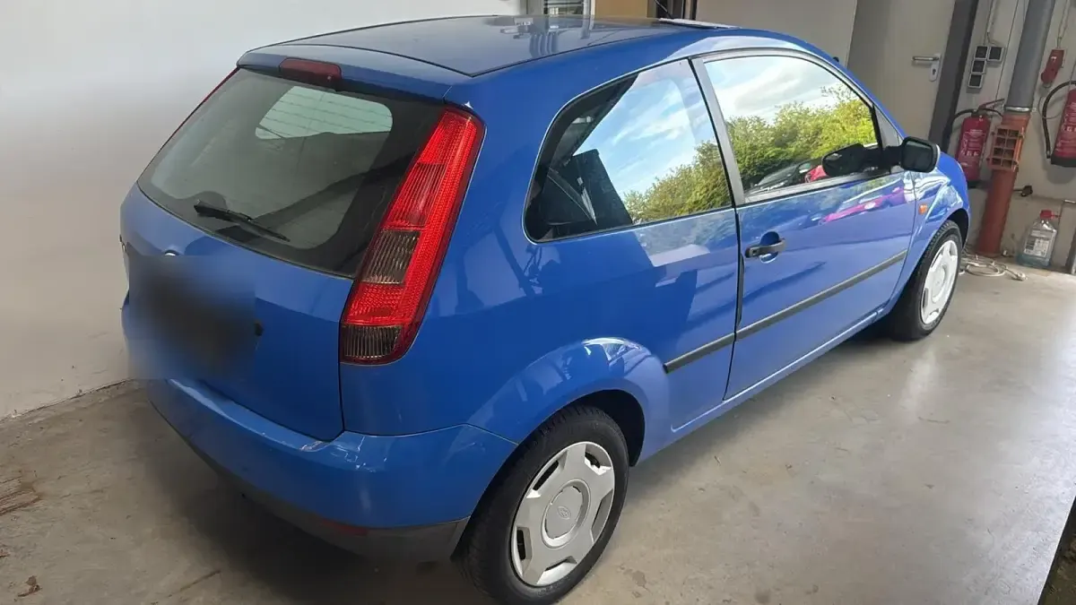 Gebraucht Ford Fiesta 80 PS (58 kW) 2003 Blau Kleinwagen
