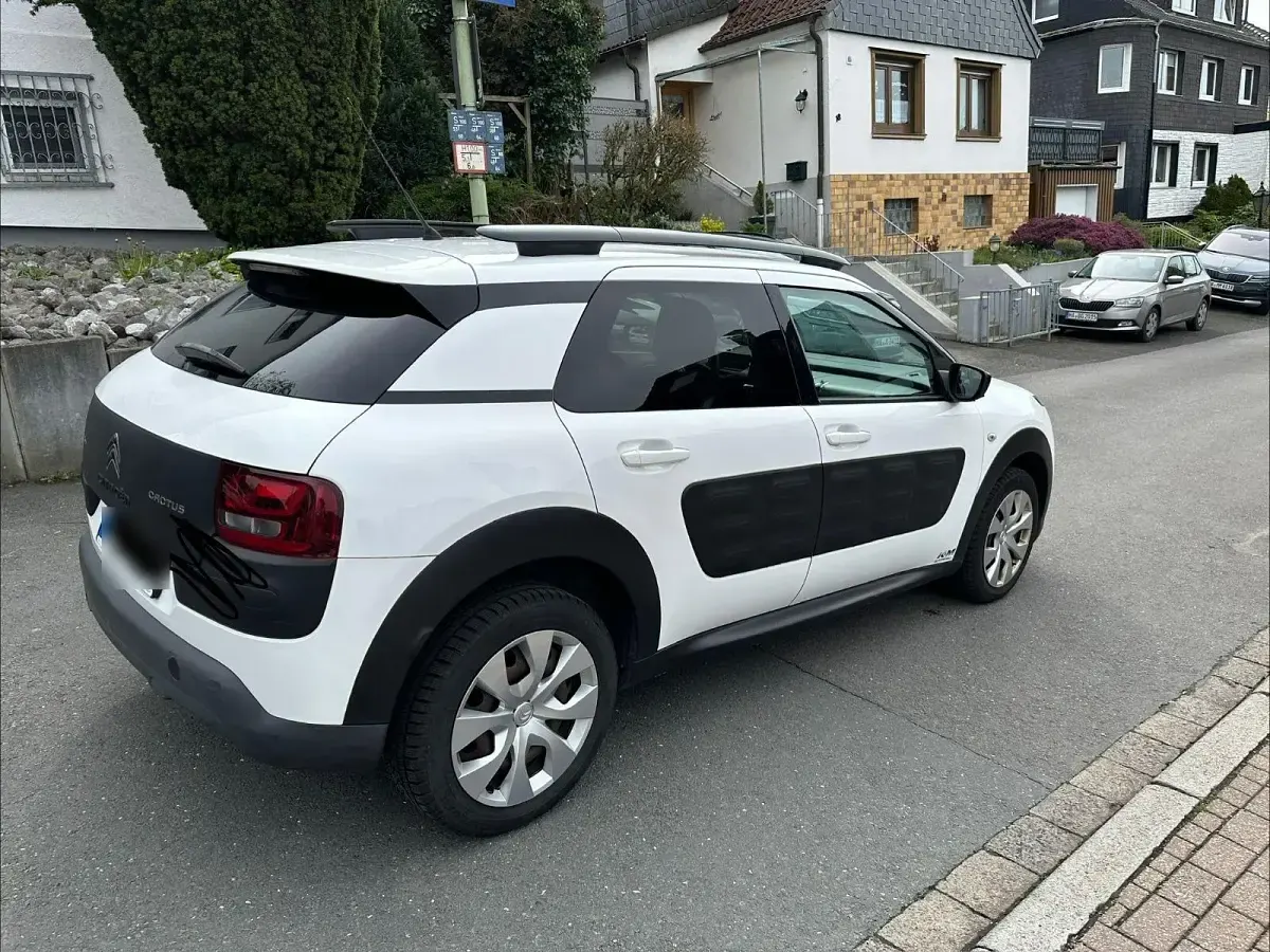 Gebraucht Citroën C4 Feel 82 PS (60 kW) 2015 Weiß Limousine
