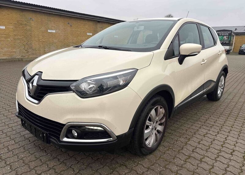 Weiß Gebraucht 2014 Renault Captur Expression SUV | 3.950 € (Etwas zu teuer) - Bild 1/4