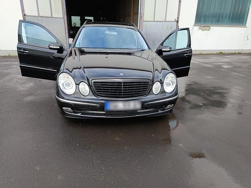 Gebraucht Mercedes E280 190 PS (139 kW) 2005 Schwarz Kombi