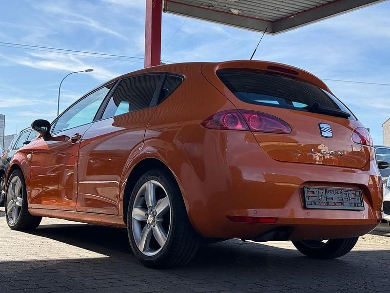 Gebraucht Seat Leon Stylance 125 PS (91 kW) 2009 Orange Kleinwagen