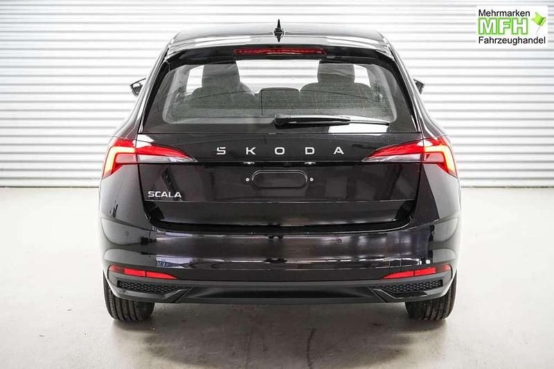 Neu Skoda Scala Selection 116 PS (85 kW) 2026 Black magic metallic ... Kleinwagen
