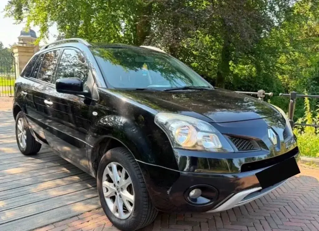 Gebraucht Renault Koleos Dynamique 150 PS (110 kW) 2010 Schwarz SUV