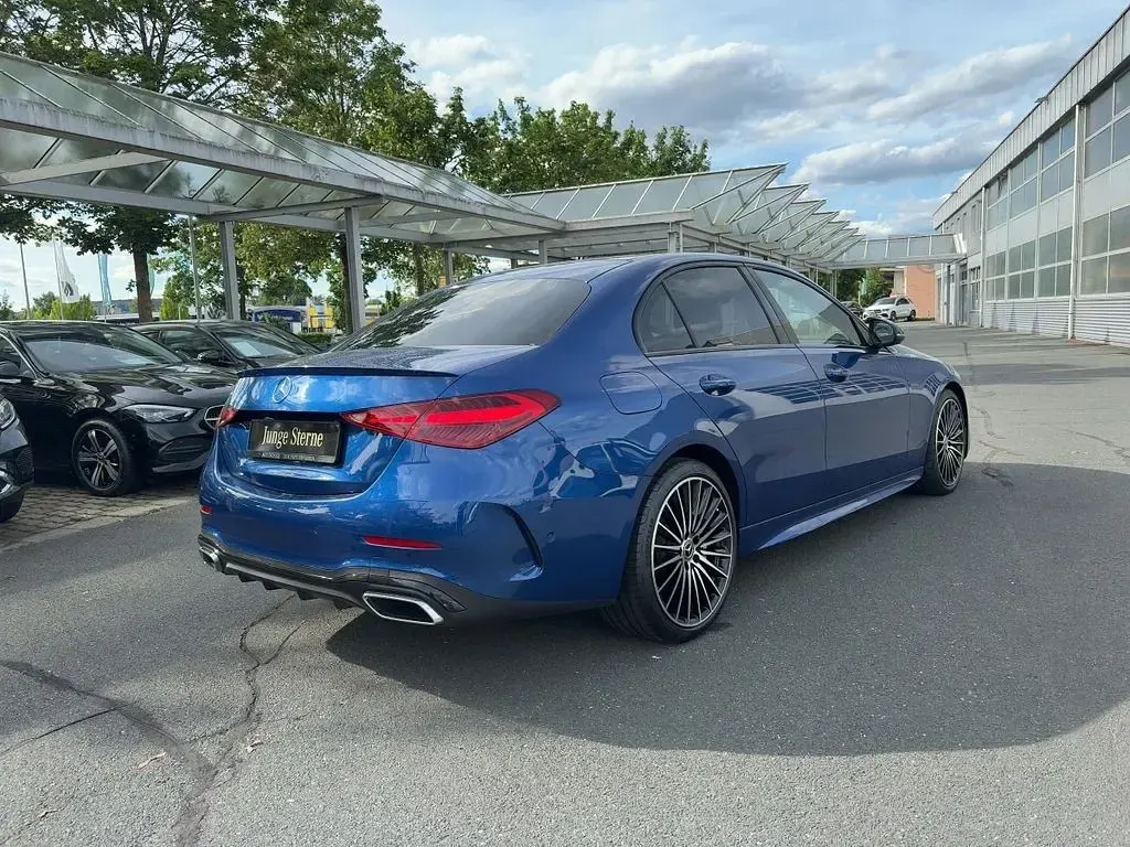 Gebraucht Mercedes C300 AMG 265 PS (194 kW) 2023 Blau Limousine