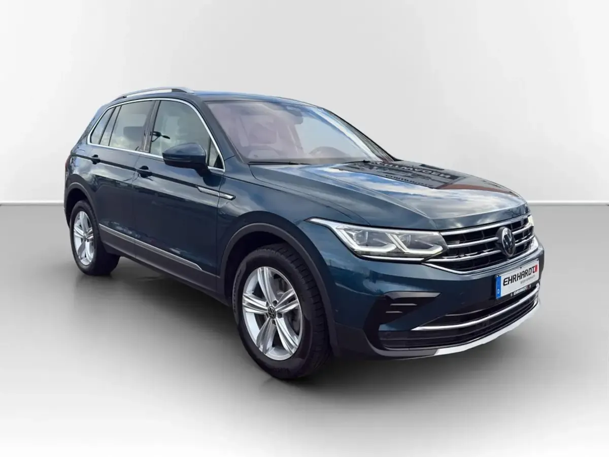 Gebraucht VW Tiguan Elegance 200 PS (147 kW) 2024 Blau SUV