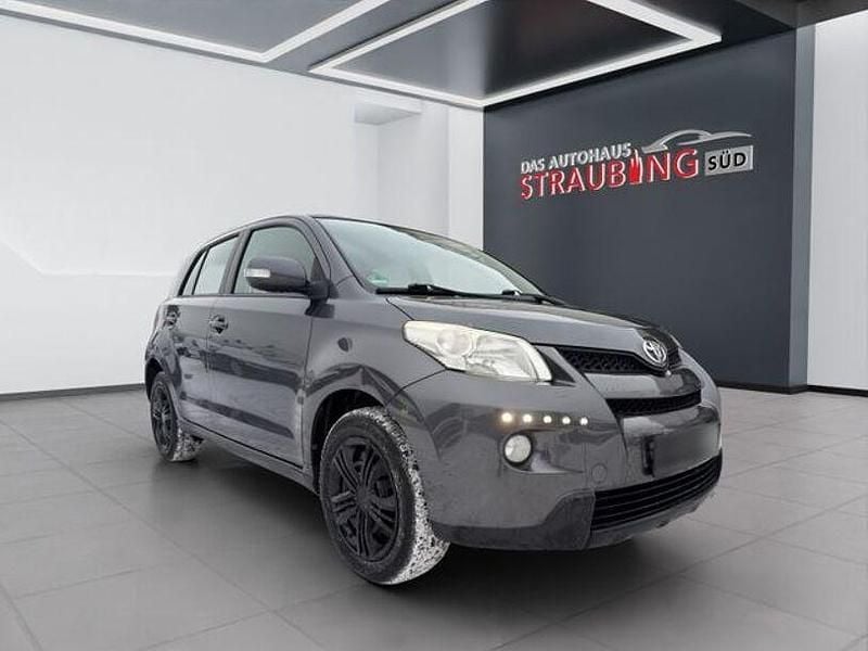 Grau Gebraucht 2010 Toyota Urban Cruiser SUV | 5.990 € (Etwas zu teuer) - Bild 1/4