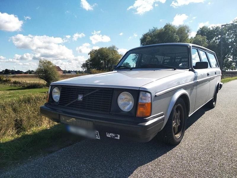 Gebraucht Volvo 240 155 PS (114 kW) 1984 Silber Kombi