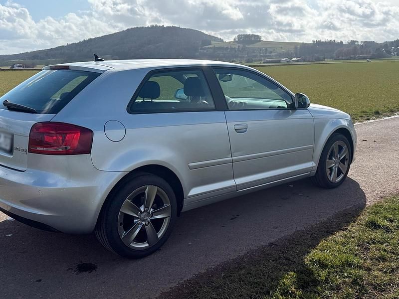 Gebraucht Audi A3 140 PS (102 kW) 2010 Silber Kleinwagen