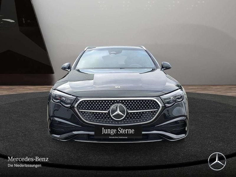 Gebraucht Mercedes E300 AMG 204 PS (150 kW) 2025 Schwarz Limousine
