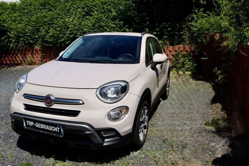 Beige Gebraucht 2015 Fiat 500X Cross SUV | 10.899 € (Fairer Preis) - Bild 1/4