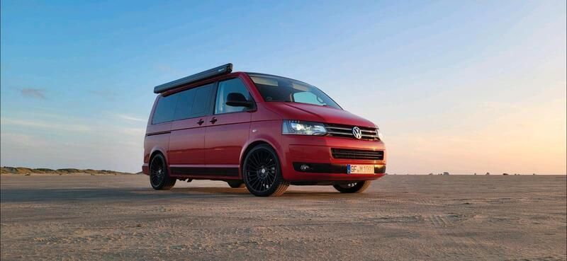 Rot Gebraucht 2012 VW T5 Edition Van | 27.000 € - Bild 1/4