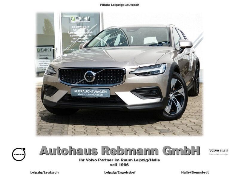 Gold Gebraucht 2023 Volvo V60 CC Ultimate Kombi | 48.900 € (Etwas zu teuer) - Bild 1/4