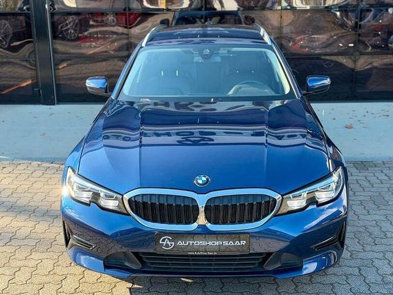 Gebraucht BMW 320 Advantage 244 PS (179 kW) 2020 Blau Kombi