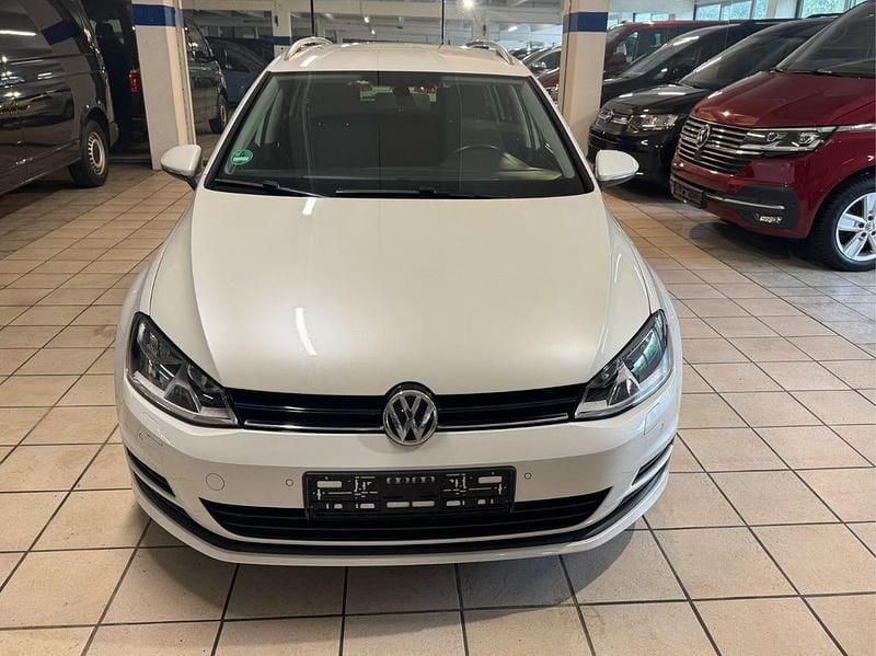 Weiß Gebraucht 2014 VW Golf VII Comfortline Kombi | 6.499 € (Guter Preis) - Bild 1/4