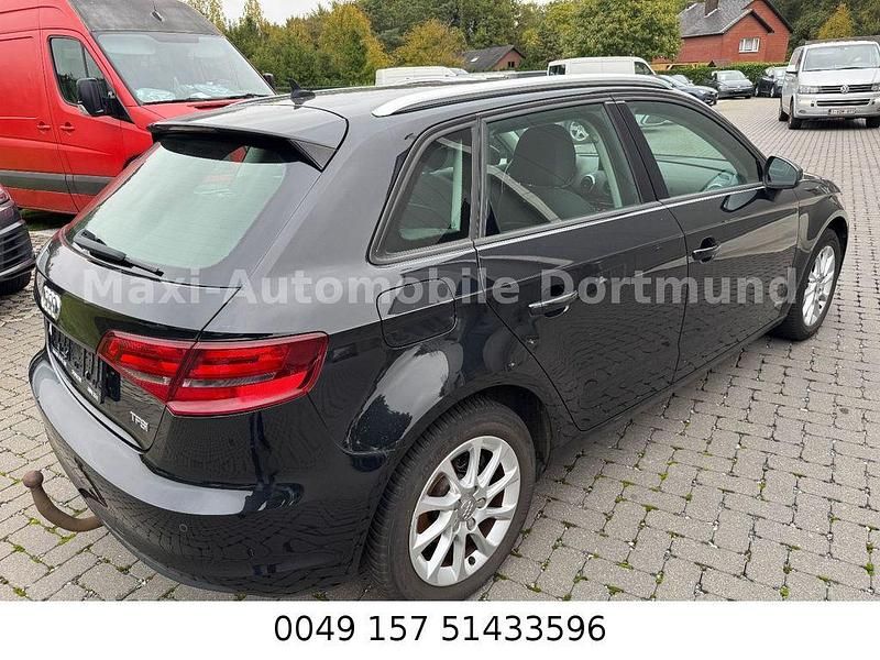 Gebraucht Audi A3 Attraction 105 PS (77 kW) 2015 Schwarz Limousine