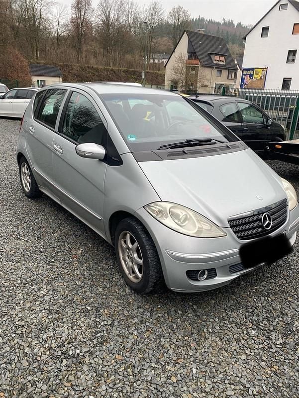 Gebraucht Mercedes 170 116 PS (85 kW) 2005 Silber Limousine